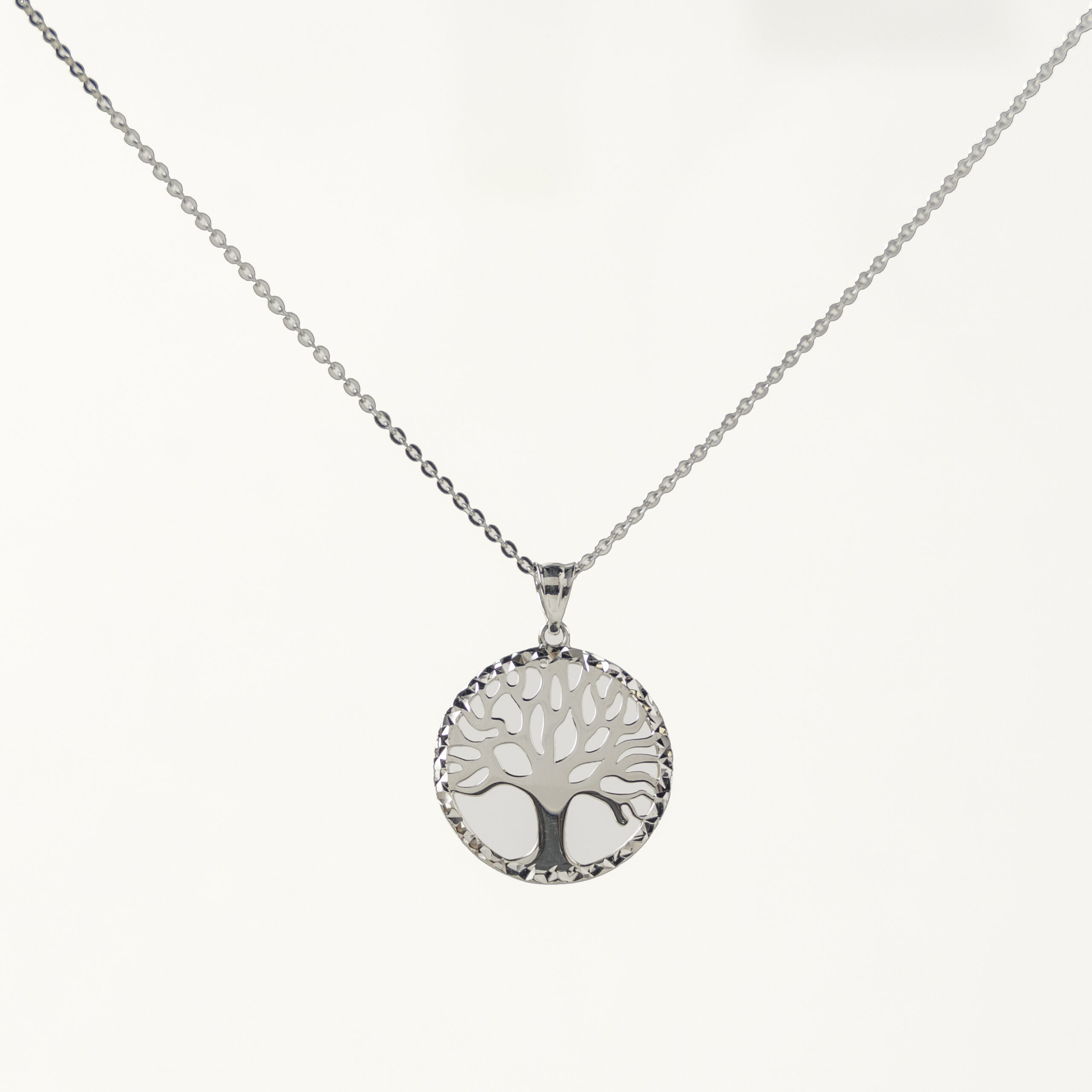 Charisma sterlign silver tree of life pendan